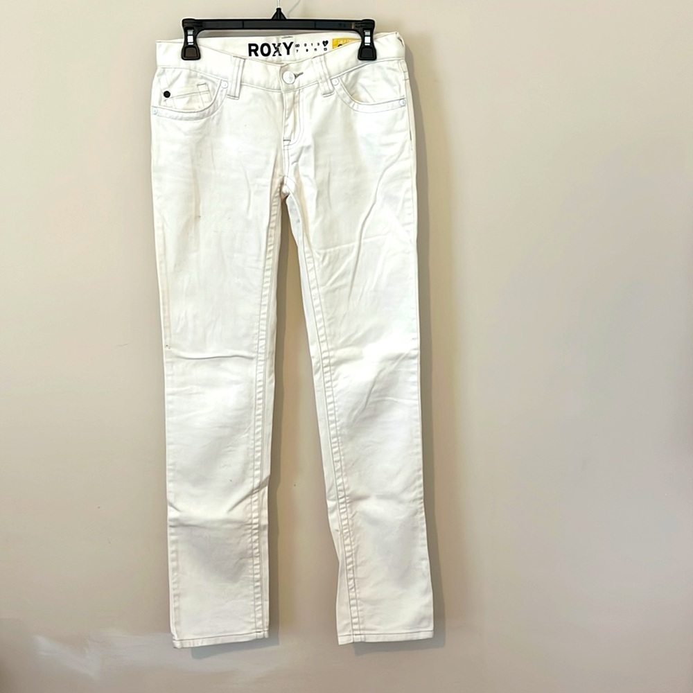 Brand new Roxy slim fit white jeans size 5